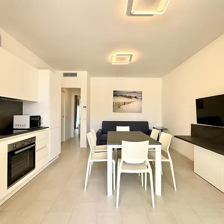 Wave Island - Carraro Immobiliare Jesolo- Family Apartment *